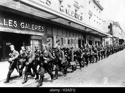 Ingresso di truppe tedesche in tour, 1940 Foto Stock