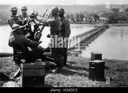 Il rumeno anti-aerei posizione sul Dniester, 1941 Foto Stock