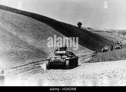 Carri armati tedeschi avanzano sul fronte orientale, 1941 Foto Stock