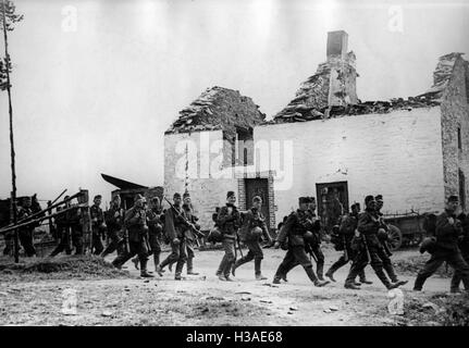 Il tedesco di fanti attraversano il confine con la Russia, 1941 Foto Stock