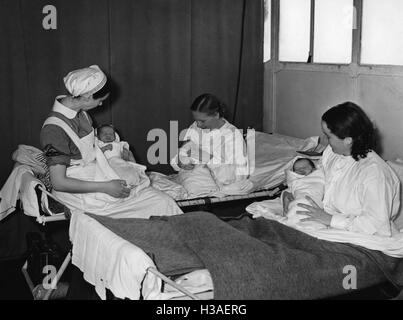 La maternità home per Volhnyian tedeschi a Lodz, 1940 Foto Stock