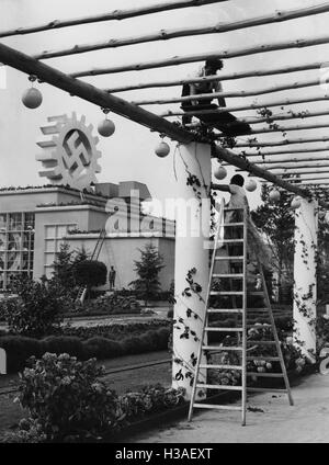 Nazionale socialista simbolismo presso il Garden Show di Berlino, 1934 Foto Stock