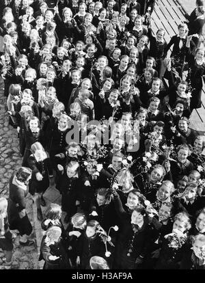 I residenti della regione di Memel celebrare l integrazione della regione di Klaipeda nel Reich tedesco, 1939 Foto Stock