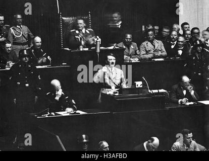 Adolf Hitler durante il suo discorso del Reichstag sulla Roehm Putsch, 1934 Foto Stock