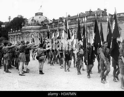 Il tedesco gli espatriati in Hitler youth camp a Potsdam, 1935 Foto Stock