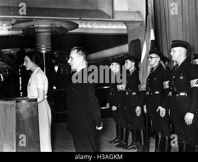 Altoparlante NS in corrispondenza di un evento del Scherl casa editrice, Berlin 1938 Foto Stock