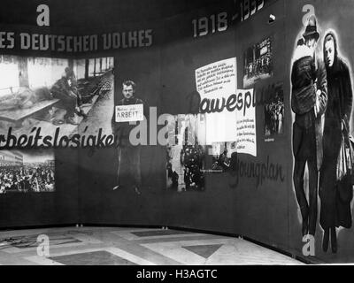 'Vista la mostra ''l'Ebreo Eterna", 1938" Foto Stock