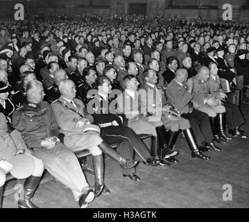 'Pubblico all'apertura della mostra ''l'Ebreo Eterna", 1937' Foto Stock