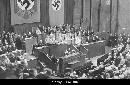 Hitler del discorso davanti al Reichstag in Kroll Opera House a Berlino, 1936 Foto Stock