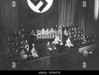 Hitler del discorso davanti al Reichstag in Norimberga Kulturvereinshaus (Associazione Culturale casa), 1935 Foto Stock