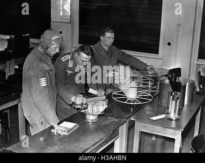 Film educativi servizio di noleggio della ricognizione Scuola di Volo a Braunschweig, 1939 Foto Stock