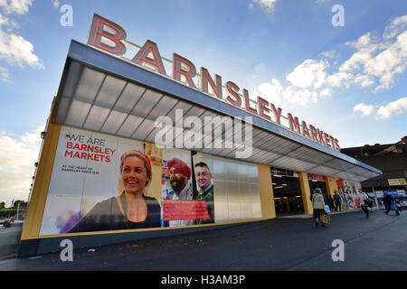 Il nuovo mercato Barnsley building in Barnsley Town Center, South Yorkshire, Regno Unito. Foto Stock