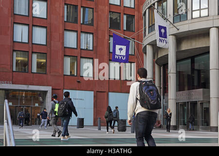 La New York University edifici tra cui Tisch Hall, l'Henry Kaufman Management Center e la Stern School of Business Foto Stock