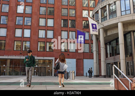 La New York University edifici tra cui Tisch Hall, l'Henry Kaufman Management Center e la Stern School of Business Foto Stock