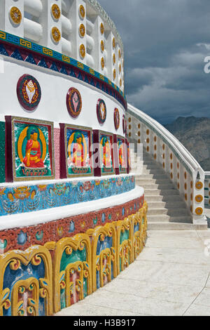 Shanti Stupa Let, capitale del Ladakh, India Foto Stock