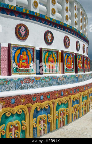 Shanti Stupa Let, capitale del Ladakh, India Foto Stock