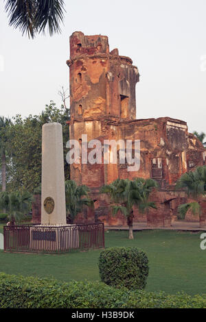 Memoriale di coloro che sono morti durante l'assedio di Lucknow durante l ammutinamento indiano del 1857. Foto Stock