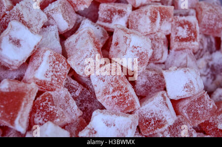 Bella, dolce e morbido specialty delizie turche in attesa che il mercato per comprare alcuni. Foto Stock