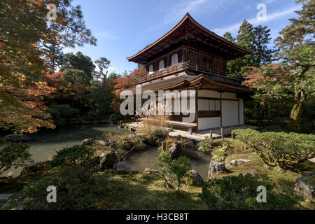 Kyoto, Giappone - Nov 11, 2015: Ginkaku-ji, conosciuto anche come Tempio del Padiglione di Argento, Kyoto, Kansai, Giappone. Foto Stock