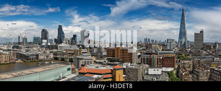 Vista panoramica di Londra dal commutatore House presso la Galleria d'arte Tate Modern. Foto Stock