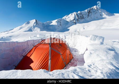 Snowboard spedizione base camp in Canada Foto Stock