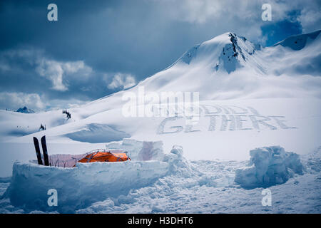 Snowboard spedizione base camp in Canada Foto Stock