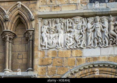 Close up dei recenti lavori di restauro sulla Cattedrale di Lincoln, Lincolnshire, England, Regno Unito Foto Stock