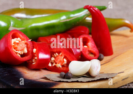 Un peperoncino , splendido sfondo spezie e condimenti close up Foto Stock