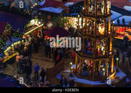 Dresda: Mercatino di Natale Striezelmarkt sul Altmarkt (Piazza del Mercato Vecchio), , Sachsen, Sassonia, Germania Foto Stock