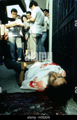 SAN SALVADOR EL SALVADOR, maggio 1986 Jose Mendez, segretario generale di ANEPES, ai lavoratori del settore postale europea, è stato ucciso da ignoti assalitori sul suo modo di un incontro con il Presidente Duarte. Foto Stock