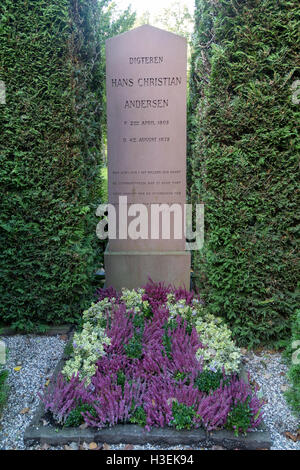 Copenaghen, Danimarca - Ottobre 04, 2016: la tomba del famoso scrittore danese Hans Christian Andersen Foto Stock