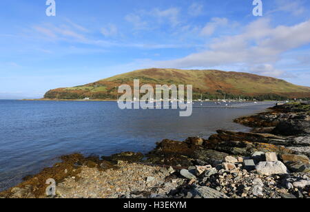 Barche a vela in loch ranza lochranza Isle of Arran Scozia settembre 2016 Foto Stock