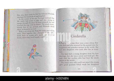 Cenerentola in un libro di fiabe Foto stock - Alamy