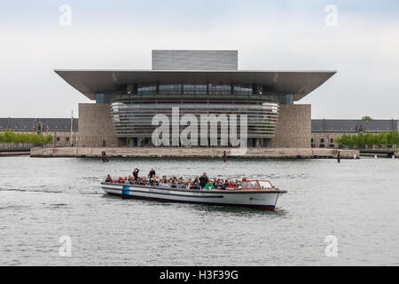 Copenhagen, Danimarca - 14 Maggio 2011 Opera House uno dei più moderna opera case nel mondo Foto Stock