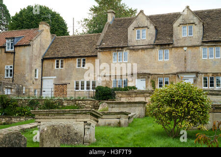 Box è un grande villaggio nel Wiltshire sul confine di somerset vicino a Bath, Inghilterra UK Cottages case Foto Stock