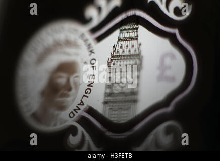 Close-up dettaglio di un nuovo polimero cinque pound nota, a Londra. Stampa foto di associazione. Picture Data: Giovedì 6 Ottobre, 2016. Foto di credito dovrebbe leggere: Yui Mok/PA FILO Foto Stock