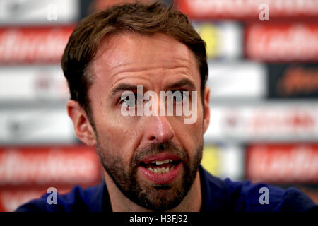 Inghilterra caretaker manager Gareth Southgate durante una conferenza stampa a casa Sopwell, St Albans. Foto Stock