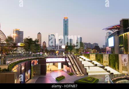 GUANGZHOU - CINA - Sep 13, 2016: città di Guangzhou paesaggio urbano moderno vista, nella provincia di Guangdong, Cina Foto Stock