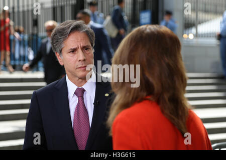 Il vice Segretario di Stato Antony Blinken partecipa in una intervista alla BBC alla Missione degli Stati Uniti presso le Nazioni Unite a New York City e New York il 21 settembre 2016. Foto Stock