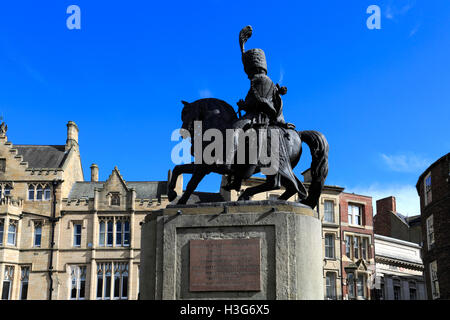 Statua di bronzo di Charles William paletta Stewart, Market Place, Durham City, nella contea di Durham, Inghilterra. Foto Stock