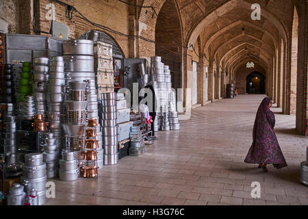 Iran, Kerman provincia, Kerman, da estremità a estremità bazaar Foto Stock