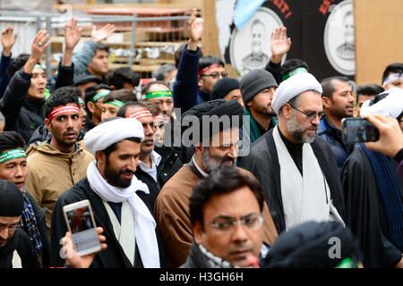 Vienna, Austria. 8 Ottobre, 2016. Imaam Hussain giorno 2016 a Vienna. Dimostrazione per la guarigione di Shia imam Hussein al-Husain ibn alī. Credito: Franz Perc/Alamy Live News Foto Stock