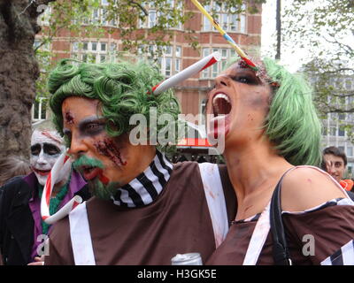 Londra, Regno Unito. 8 Ottobre, 2016. Mondo Zombie Day 2016, Londra, UK Credit: Nastia M/Alamy Live News Foto Stock