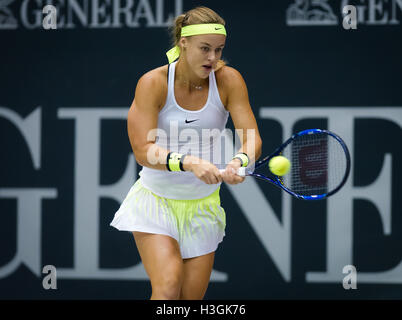 Linz, Austria. 8 Ottobre, 2016. Anna Karolina Schmiedlova in azione al 2016 Generali Ladies Linz WTA torneo internazionale di tennis Credito: Jimmie48 Fotografia/Alamy Live News Foto Stock