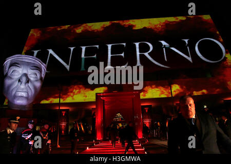 Firenze, Italia. 8 Ottobre, 2016. Scenografia Firenze 8 ottobre 2016. "L'Inferno" Premiere mondiale. Foto di Samantha Zucchi Insidefoto Credito: insidefoto srl/Alamy Live News Foto Stock