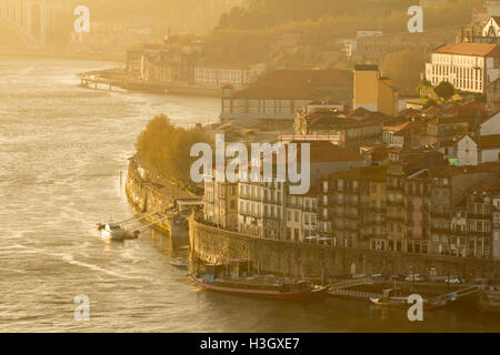 La città di porto in sunset Foto Stock