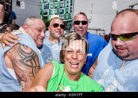 New York City,NY NYC,Brooklyn,Williamsburg,quartiere italiano,Our Lady of Mount Carmel Festa Day,festival religioso,fiera di strada,tradizione,Old Timer' Foto Stock