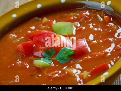 In casa piccante Nigel Slater's Gazpacho Foto Stock