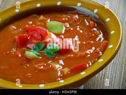 In casa piccante Nigel Slater's Gazpacho Foto Stock