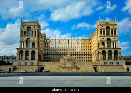 La sede del governo su Neftchiler Avenue, Baku Foto Stock